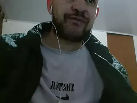 camiloking1720 online show from February 2025 05:51:01 AM