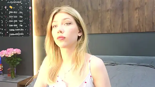 Snapshot of Rainaslater chatting on February 2025 07:38:01 PM Rainaslater online show from February 2025 07:38:01 PM