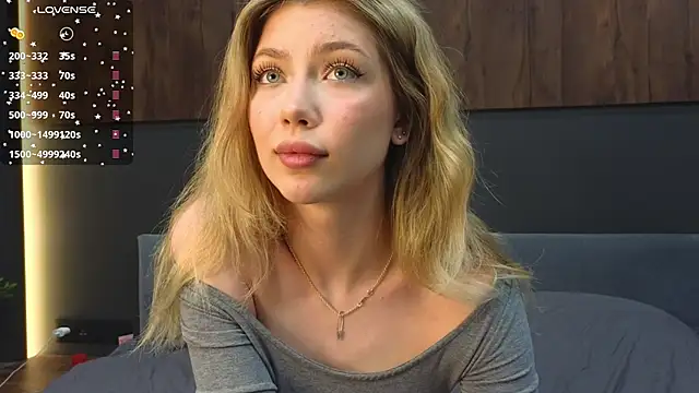 Snapshot of Rainaslater chatting on February 2025 08:55:01 PM Rainaslater online show from February 2025 08:55:01 PM