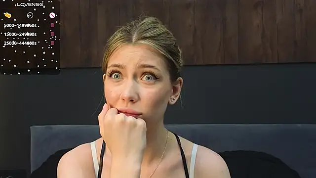 Snapshot of Rainaslater chatting on March 2025 11:26:01 PM Rainaslater online show from March 2025 11:26:01 PM