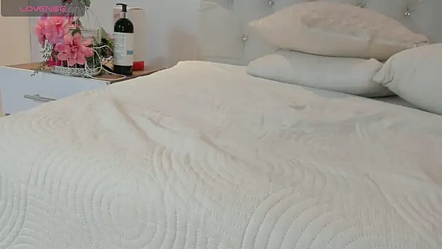 brithany rousee online show from October 2025 02:13:02 PM