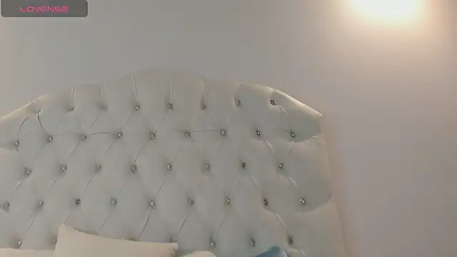 brithany rousee online show from November 2025 02:07:02 PM