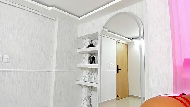 HaileeRoberts online show from January 2025 06:18:01 PM