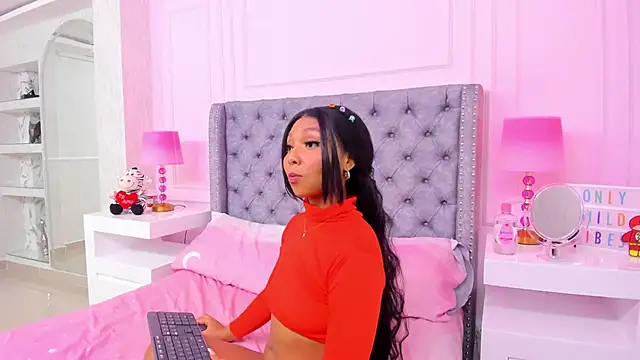 HaileeRoberts online show from February 2025 03:28:02 PM