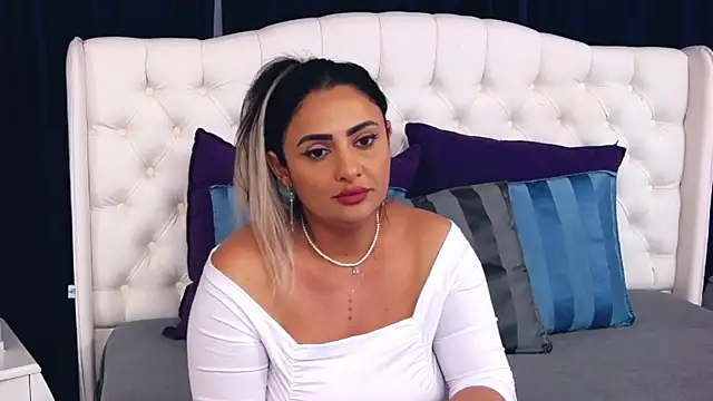MayaJansen online show from January 2025 04:54:01 PM