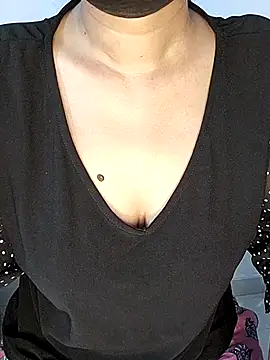 Ms Neera online show from February 2025 02:12:01 PM