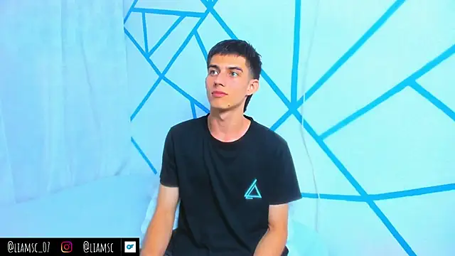 Snapshot of liam_scott77 chatting on October 2025 11:12:02 PM liam scott77 online show from October 2025 11:12:02 PM