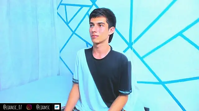 Snapshot of liam_scott77 chatting on October 2025 02:13:01 AM liam scott77 online show from October 2025 02:13:01 AM