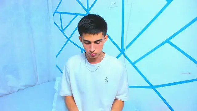 Snapshot of liam_scott77 chatting on November 2025 11:51:02 PM liam scott77 online show from November 2025 11:51:02 PM