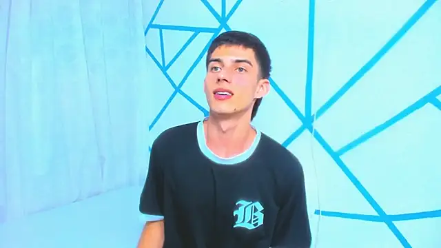 Snapshot of liam_scott77 chatting on November 2025 08:32:01 PM liam scott77 online show from November 2025 08:32:01 PM