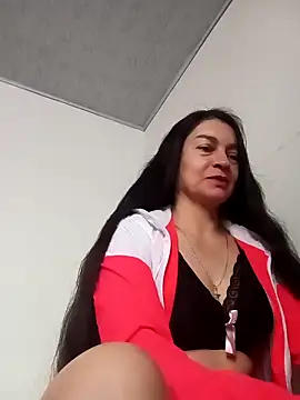 renata hot1 online show from December 2024 01:18:01 PM