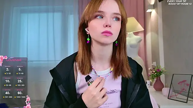 b4by LoL1 online show from September 2025 05:45:02 AM