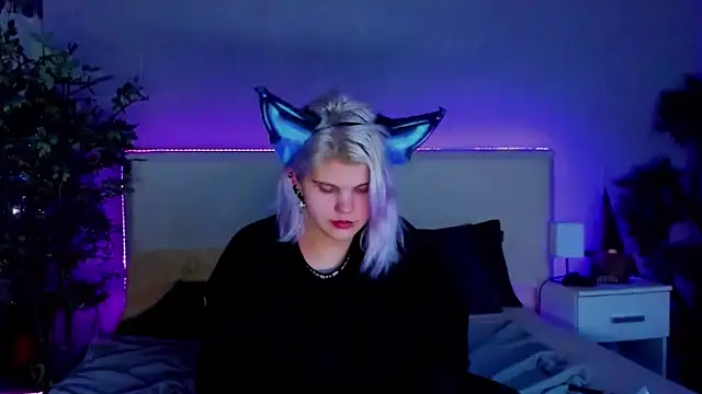 JoannLowe online show from December 2024 11:34:02 PM