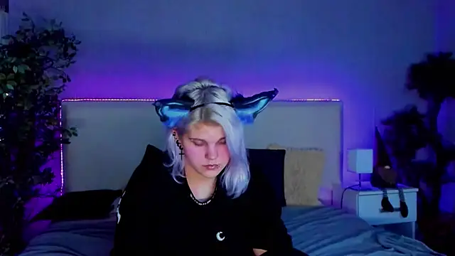 JoannLowe online show from December 2024 11:27:02 PM