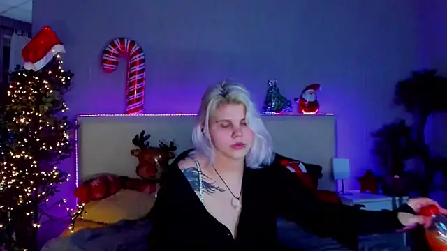 JoannLowe online show from December 2024 08:16:02 PM