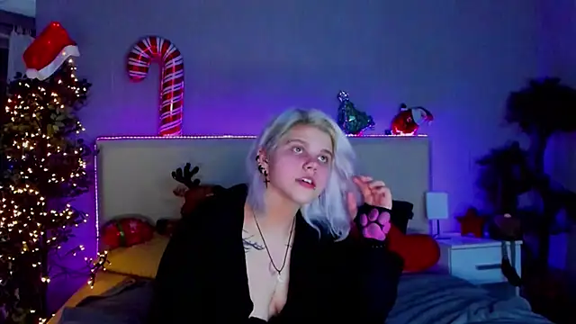 JoannLowe online show from December 2024 02:25:01 AM