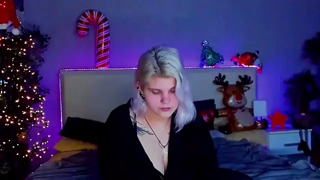 JoannLowe online show from December 2024 01:40:02 AM