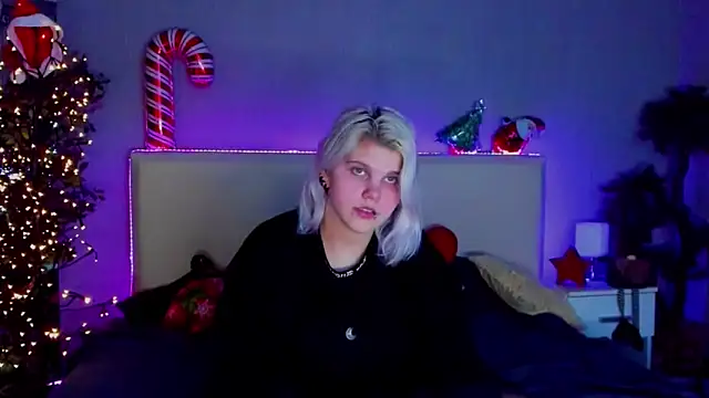 JoannLowe online show from December 2024 08:58:01 PM