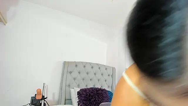 TianaReedd online show from October 2025 12:28:02 PM