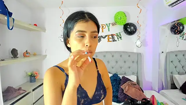 TianaReedd online show from October 2025 12:29:01 PM