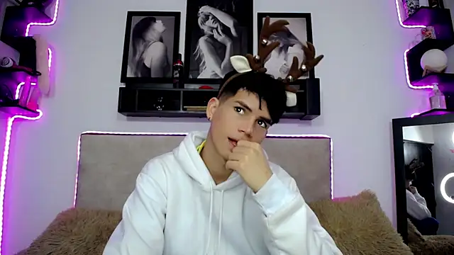 Tayson Rivers online show from December 2024 11:34:02 PM