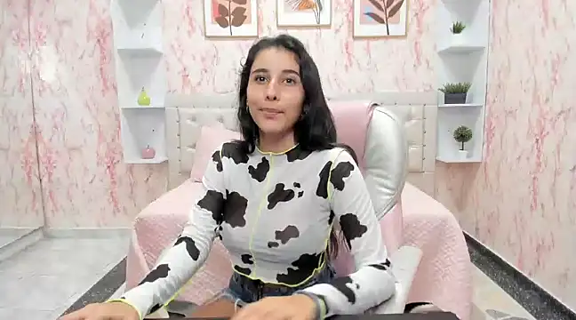 VICTORIA HOUSTON online show from December 2024 09:35:01 AM