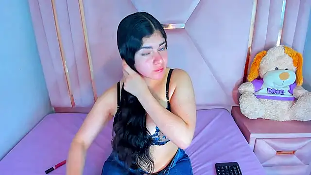 Viollet Rush online show from January 2025 02:32:01 PM