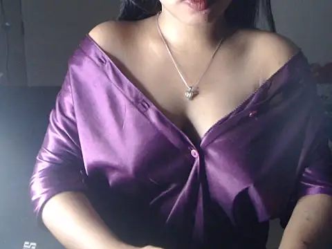 Snapshot of DevilErin chatting on November 2025 01:42:02 PM DevilErin online show from November 2025 01:42:02 PM