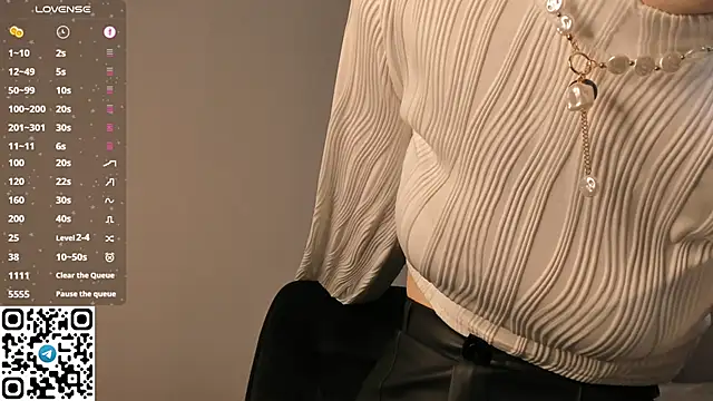 Snapshot of tyty_piupiu chatting on October 2025 06:06:02 PM tyty piupiu online show from October 2025 06:06:02 PM