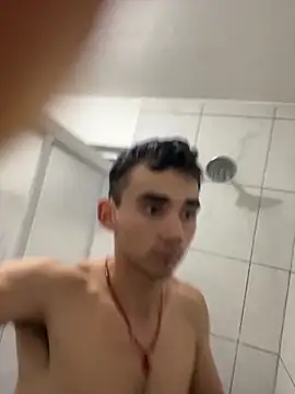 Snapshot of kevinsito1 chatting on October 2025 12:02:02 PM kevinsito1 online show from October 2025 12:02:02 PM