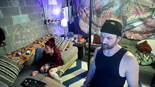 KRYZTALYNXXX online show from October 2025 05:01:01 PM