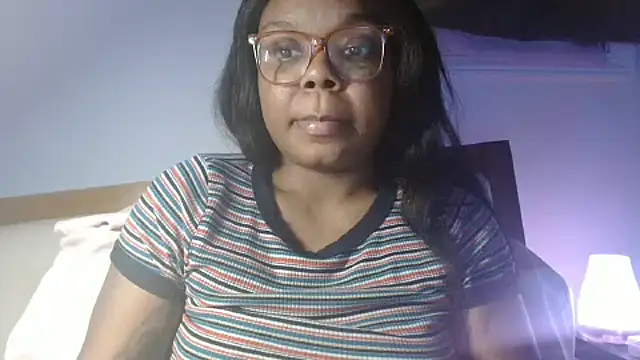 YaraBrynnn online show from November 2025 08:24:01 AM