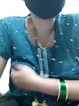 Snapshot of Kashish_18 chatting on December 2025 08:30:01 AM Kashish 18 online show from December 2025 08:30:01 AM