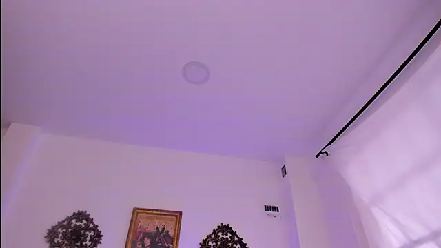 Snapshot of VeronicaGilss chatting on October 2025 06:49:02 PM VeronicaGilss online show from October 2025 06:49:02 PM