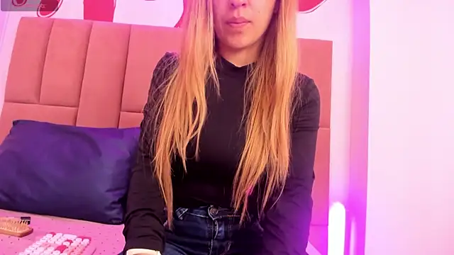 EvaaLovia1 online show from October 2025 02:40:02 PM