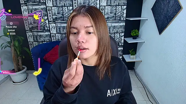 Snapshot of Gissel_Angel chatting on September 2025 08:11:02 PM Gissel Angel online show from September 2025 08:11:02 PM