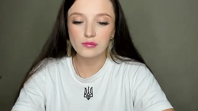 EvaaMillerr99 online show from October 2025 11:44:01 AM