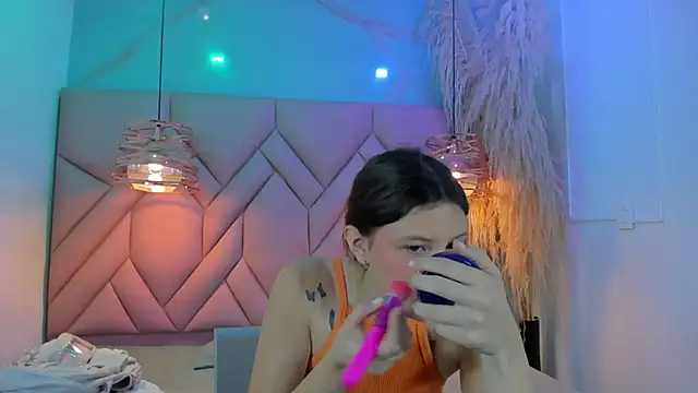 AngelaaCute  online show from December 2024 12:08:02 PM
