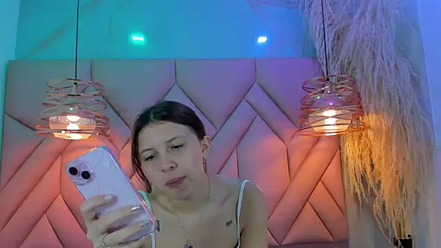 AngelaaCute  online show from December 2024 12:22:02 PM