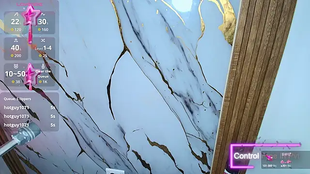 Lizz Tender online show from October 2025 09:18:02 AM