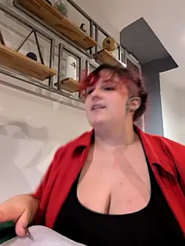 Snapshot of LadyRochester chatting on September 2025 10:47:01 PM LadyRochester online show from September 2025 10:47:01 PM