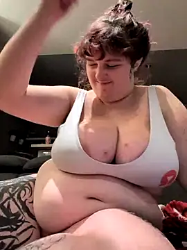 Snapshot of LadyRochester chatting on November 2025 01:04:01 AM LadyRochester online show from November 2025 01:04:01 AM