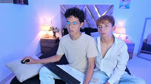 nickolas moon online show from November 2025 10:31:02 PM