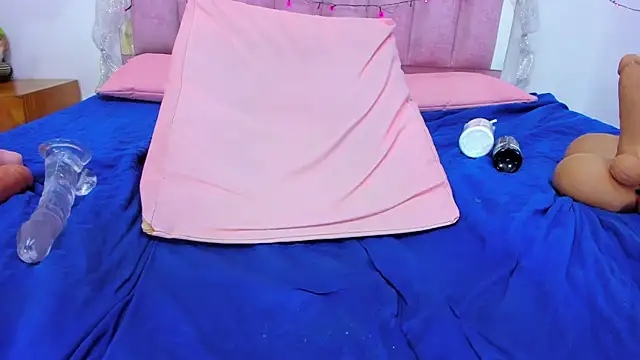 anisha x online show from December 2024 10:23:01 PM