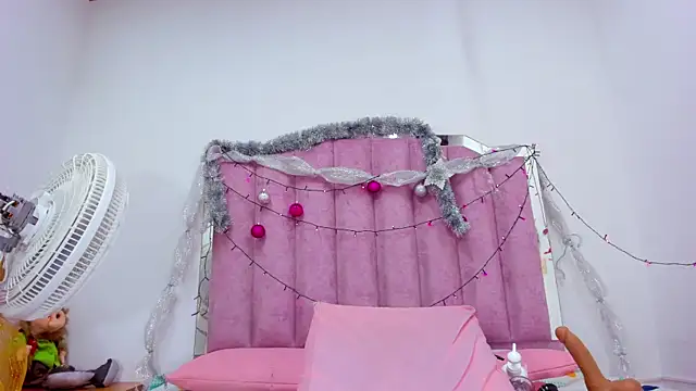 anisha x online show from December 2024 07:21:02 PM