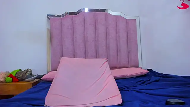 anisha x online show from January 2025 07:32:01 PM