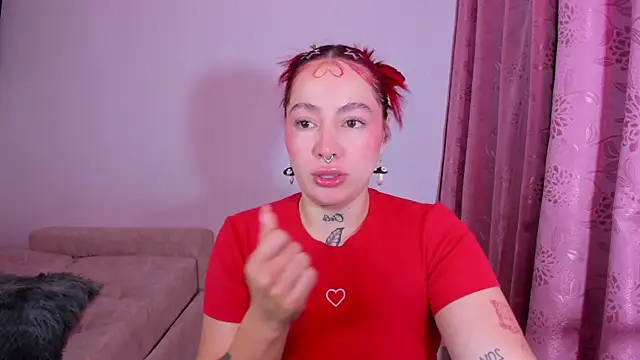 Snapshot of annika_taylor chatting on September 2025 12:59:02 AM annika taylor online show from September 2025 12:59:02 AM