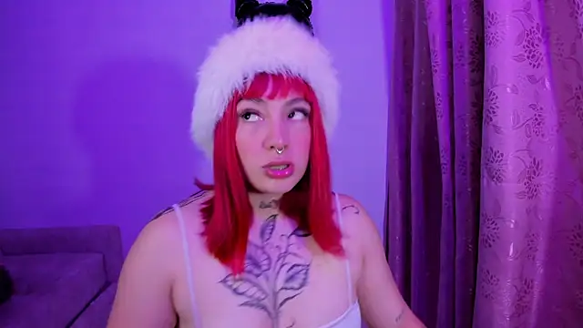 Snapshot of annika_taylor chatting on November 2025 03:40:02 AM annika taylor online show from November 2025 03:40:02 AM