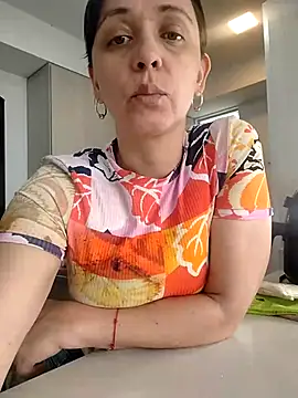 Snapshot of natalie_cowens chatting on October 2025 04:33:01 PM natalie cowens online show from October 2025 04:33:01 PM