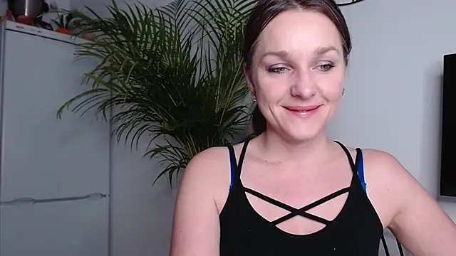 AliciaDesire online show from February 2025 02:52:02 PM